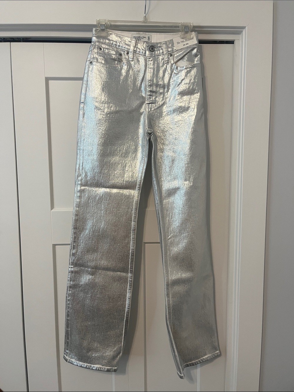 Abercrombie & Fitch 24 00 L High-Rise
'90s Relaxed Jeans Metallic Silver NWT